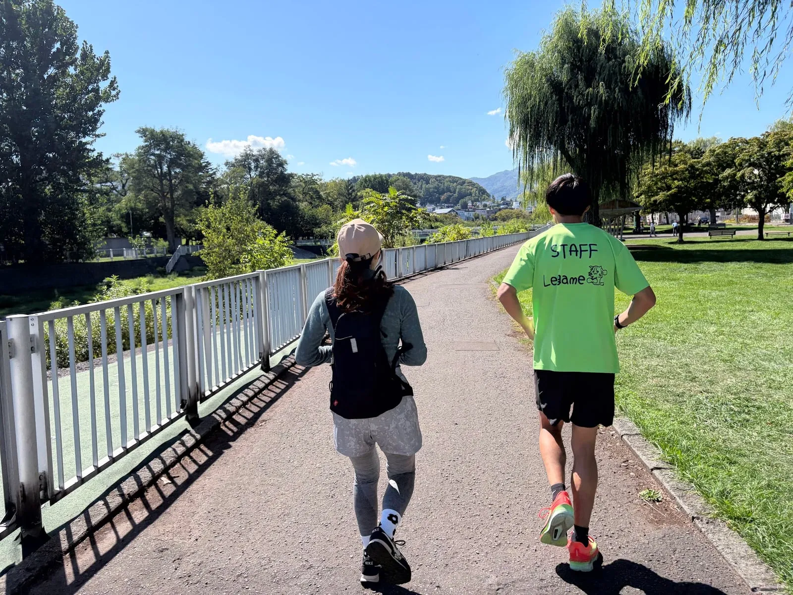 グループ指導とランニングの様子
